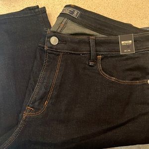 Abercrombie & Fitch dark wash skinny jeggings